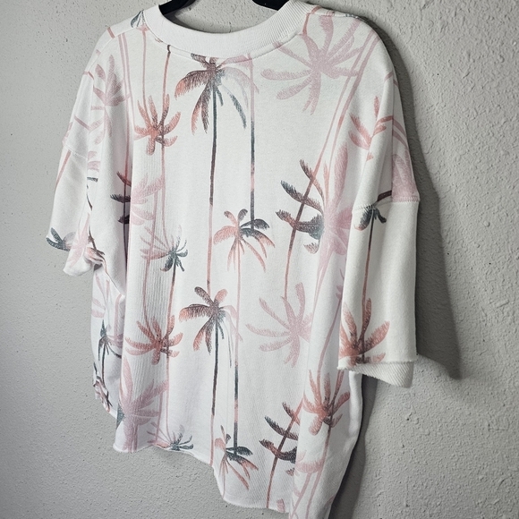 Secret Treasures Crop Sweatshirt Womens L 12-14 White Pink Palm Tree Soft Hi Lo - Picture 9 of 9